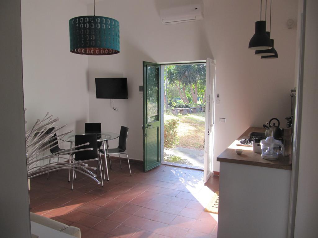 Terre Del Cardinale Country Suites Katanya Oda fotoğraf
